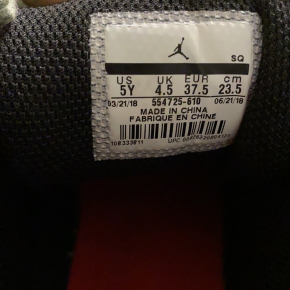 AIR JORDAN 1 MID - Picture 5 of 5